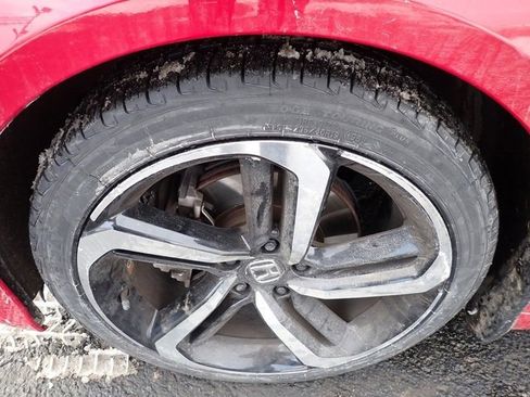 Used 2018 Honda Accord Sport image 9