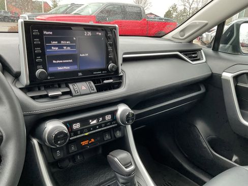 Used 2021 Toyota RAV4 XLE Premium AWD/4WD image 29
