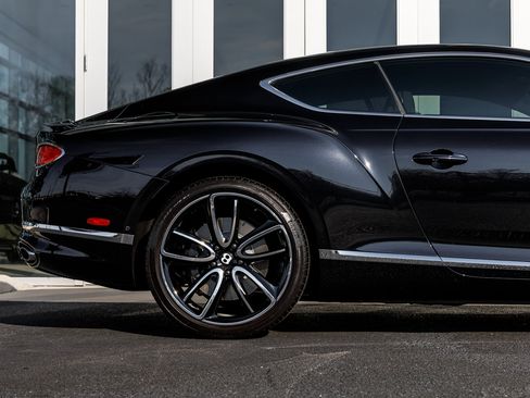 Used 2023 Bentley Continental GT Azure image 15