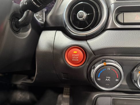 Used 2017 FIAT 124 Spider Abarth image 18