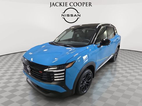 New 2026 Nissan Kicks SR FWD image 1