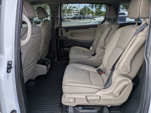 Used 2023 Honda Odyssey Elite image 11
