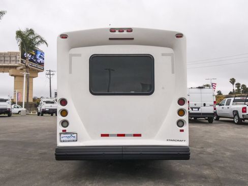 Used 2013 Ford E-450 and Econoline 450 Super Duty w/ Shuttle Bus Prep Pkg RWD image 8