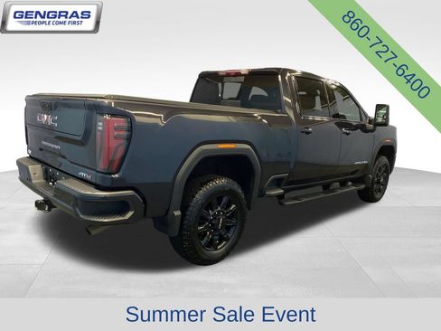 Used 2024 GMC Sierra 2500 AT4 w/ Technology Package AWD/4WD image 7