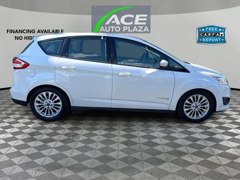 Used 2017 Ford C-MAX SE w/ Equipment Group 202A FWD image 4