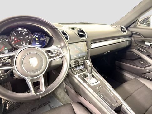 Used 2022 Porsche 718 Cayman w/ Premium Package RWD image 23
