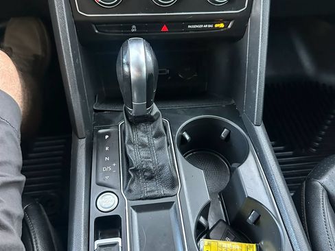 Used 2018 Volkswagen Atlas SE FWD image 24