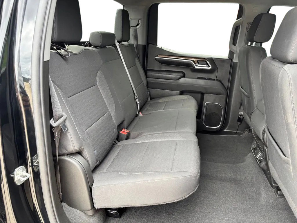 Used 2022 Chevrolet Silverado 1500 RST AWD/4WD image 30