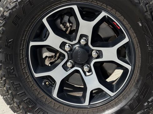 Used 2019 Jeep Wrangler Rubicon image 9