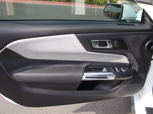 Certified 2025 Ford Mustang Convertible RWD image 21