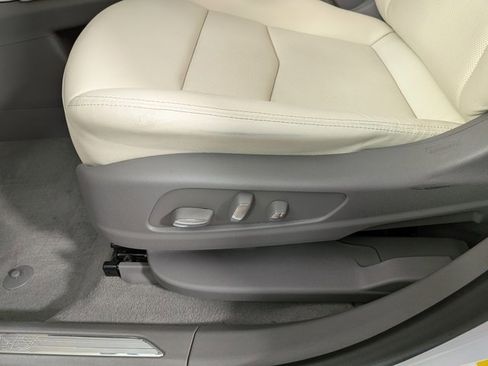 Certified 2023 Cadillac XT5 Premium Luxury w/ LPO, Floor Liner Package image 13