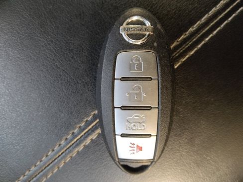 Used 2022 Nissan Sentra SV FWD image 32