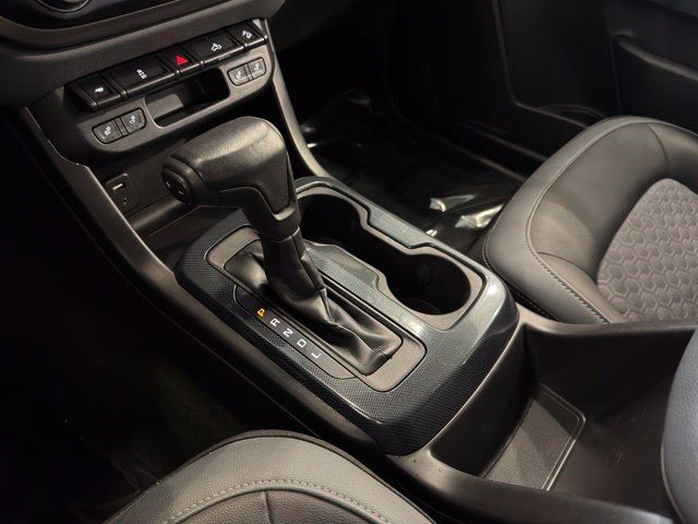 Used 2018 Chevrolet Colorado Z71 AWD/4WD image 19