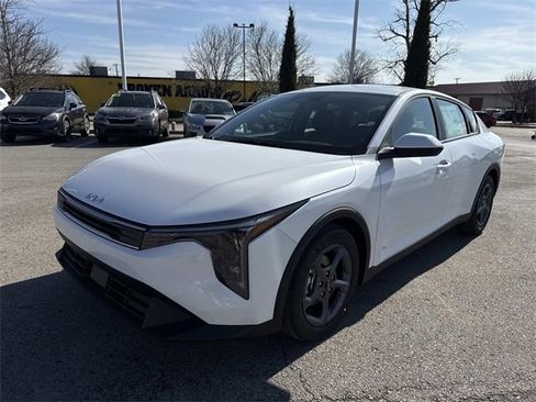 New 2026 Kia K4 LXS image 7