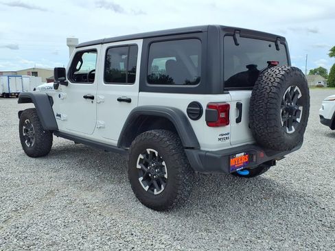 Used 2025 Jeep Wrangler Unlimited Rubicon 4xe w/ Safety Group AWD/4WD image 9