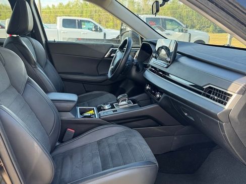 Used 2024 Mitsubishi Outlander SE image 9