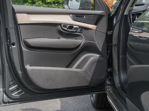 New 2027 Volvo XC90 B6 Plus AWD/4WD image 39