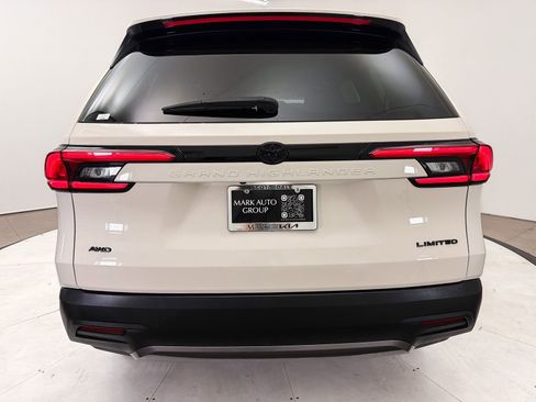 Used 2024 Toyota Grand Highlander Limited image 17