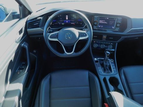 Used 2024 Volkswagen Jetta SE image 14