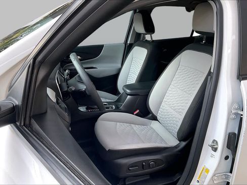 Used 2021 Chevrolet Equinox LS w/ LPO, Blackout Package FWD image 7