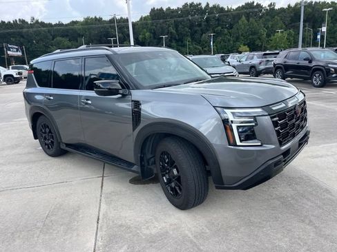 Used 2025 Nissan Armada PRO-4X w/ Pro-4X Premium Package AWD/4WD image 11