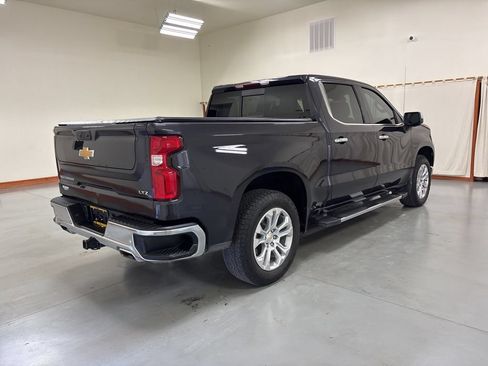 Used 2024 Chevrolet Silverado 1500 LTZ AWD/4WD image 8