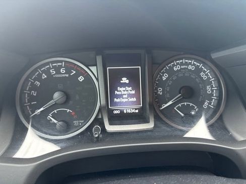 Used 2022 Toyota Tacoma TRD Off-Road AWD/4WD image 23