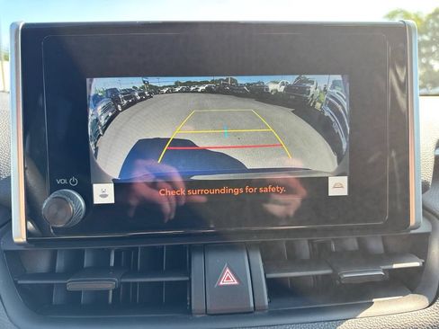 Used 2023 Toyota RAV4 LE AWD/4WD image 27