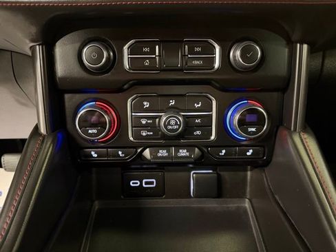 Used 2023 Chevrolet Tahoe RST image 11