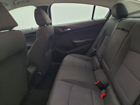 Used 2018 Chevrolet Cruze LT w/ Convenience Package FWD image 18