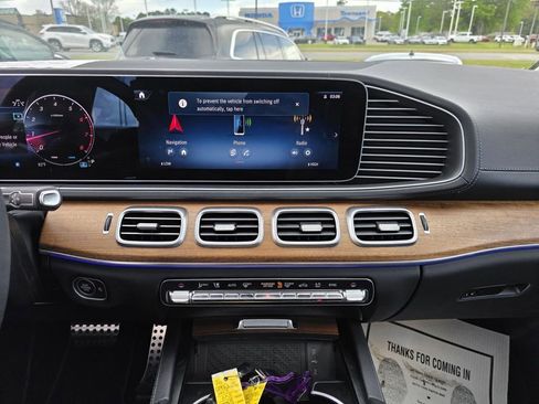 Certified 2025 Mercedes-Benz GLS 450 4MATIC image 28