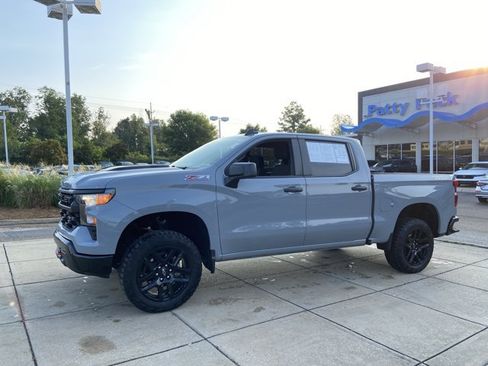 Used 2025 Chevrolet Silverado 1500 Custom Trail Boss AWD/4WD image 6