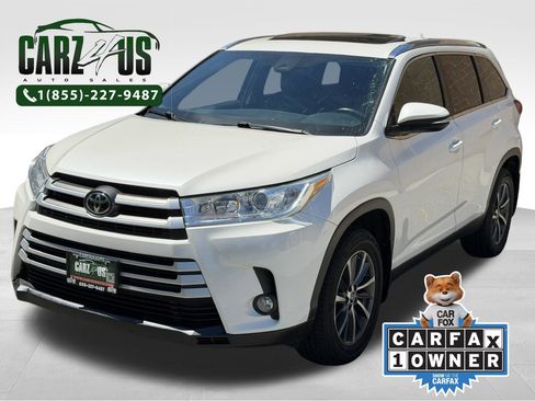Used 2019 Toyota Highlander XLE AWD/4WD image 1
