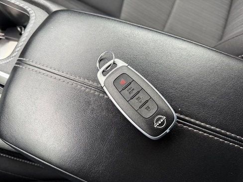 Used 2024 Nissan Sentra SV image 28