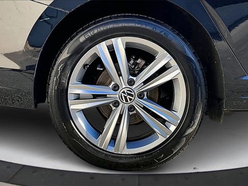 Used 2024 Volkswagen Jetta SE image 34