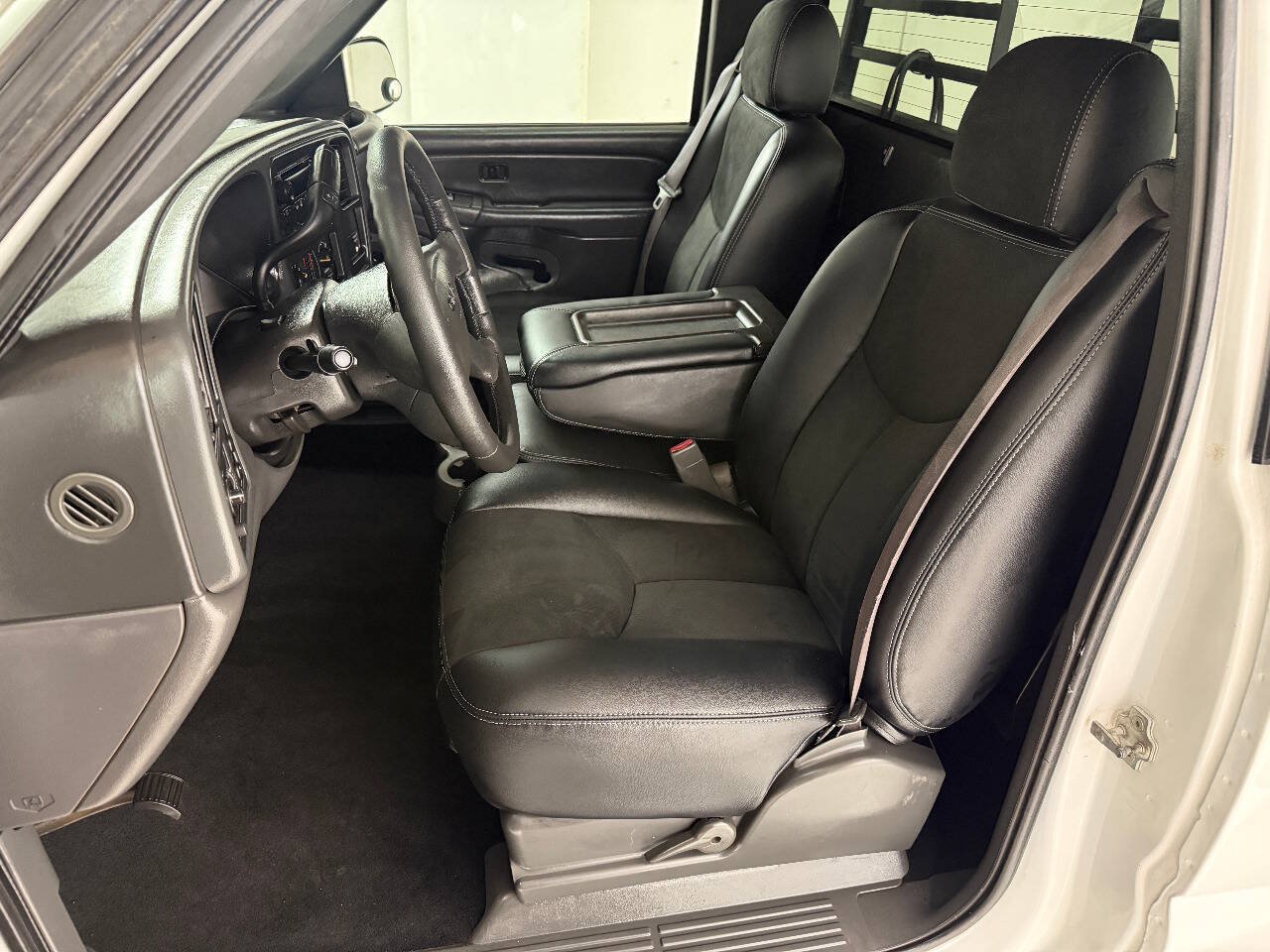 Used 2006 GMC Sierra 3500 SLE w/ Heavy-Duty Power Package RWD image 39