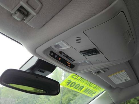 Used 2021 GMC Terrain SLE w/ Driver Convenience Package image 20