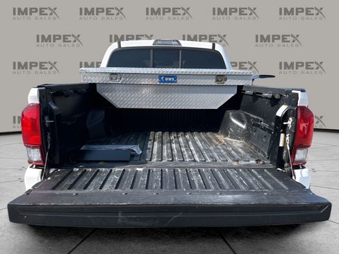 Used 2021 Toyota Tacoma SR w/ SR Convenience Package image 25