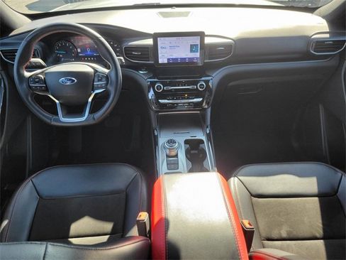 Certified 2023 Ford Explorer ST-Line w/ Class IV Trailer Tow Package image 10