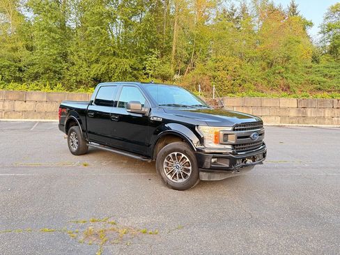 Used 2018 Ford F150 XLT w/ Equipment Group 302A Luxury AWD/4WD image 4