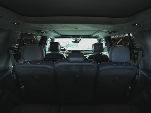 Used 2022 Jeep Grand Wagoneer Series II w/ Flexible Seating Group image 99