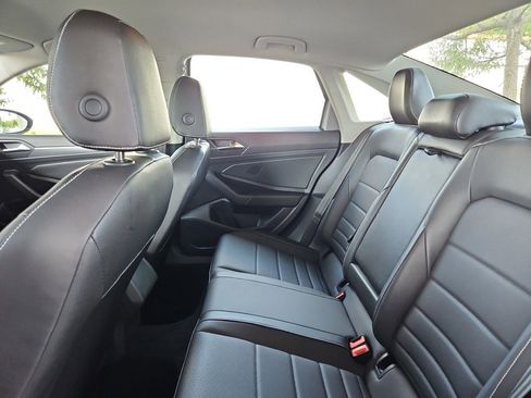 Used 2024 Volkswagen Jetta SE image 25