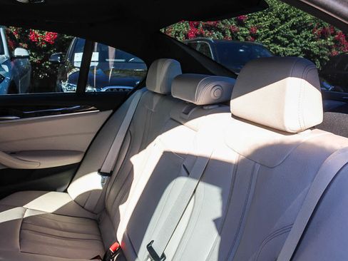 Certified 2023 BMW 530i w/ Premium Package image 18