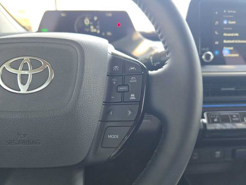 Certified 2026 Toyota Prius XLE FWD image 30