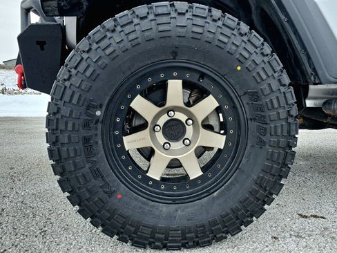 Used 2018 Jeep Wrangler Unlimited Sport S image 44