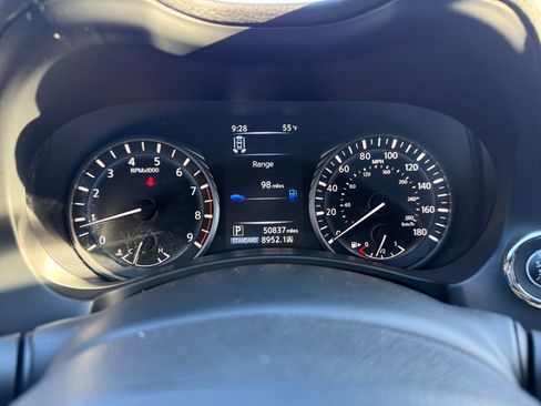 Used 2021 INFINITI Q60 3.0t Luxe w/ Essential Package image 11