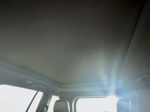 New 2025 Jeep Grand Cherokee Limited w/ Black Appearance Package image 14