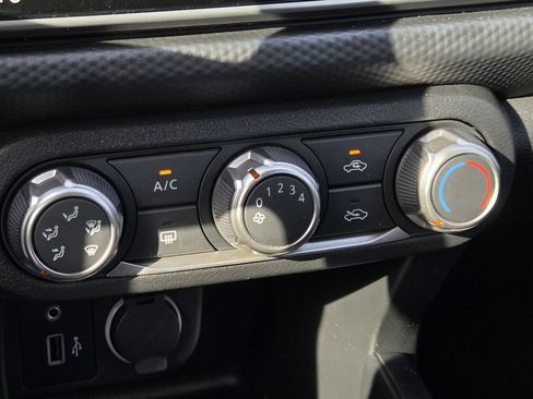 Used 2024 Nissan Kicks S FWD image 19