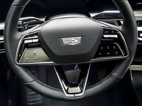 Used 2024 Cadillac Lyriq Luxury AWD/4WD image 15