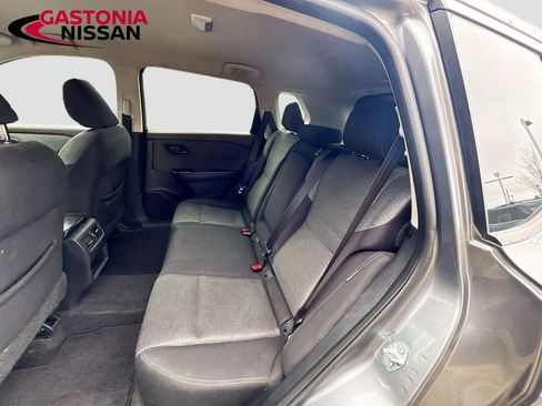 Used 2021 Nissan Rogue S image 30